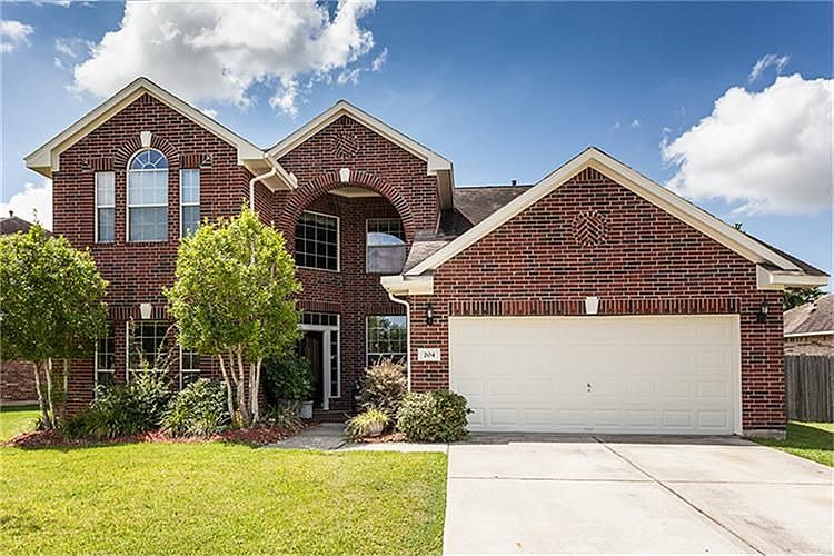 1st image of 204 Blossomwood Dr