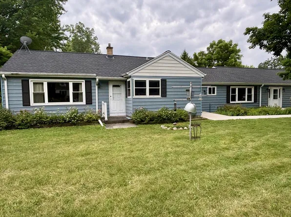 5013 Westfield ROAD, Mequon, WI 53092