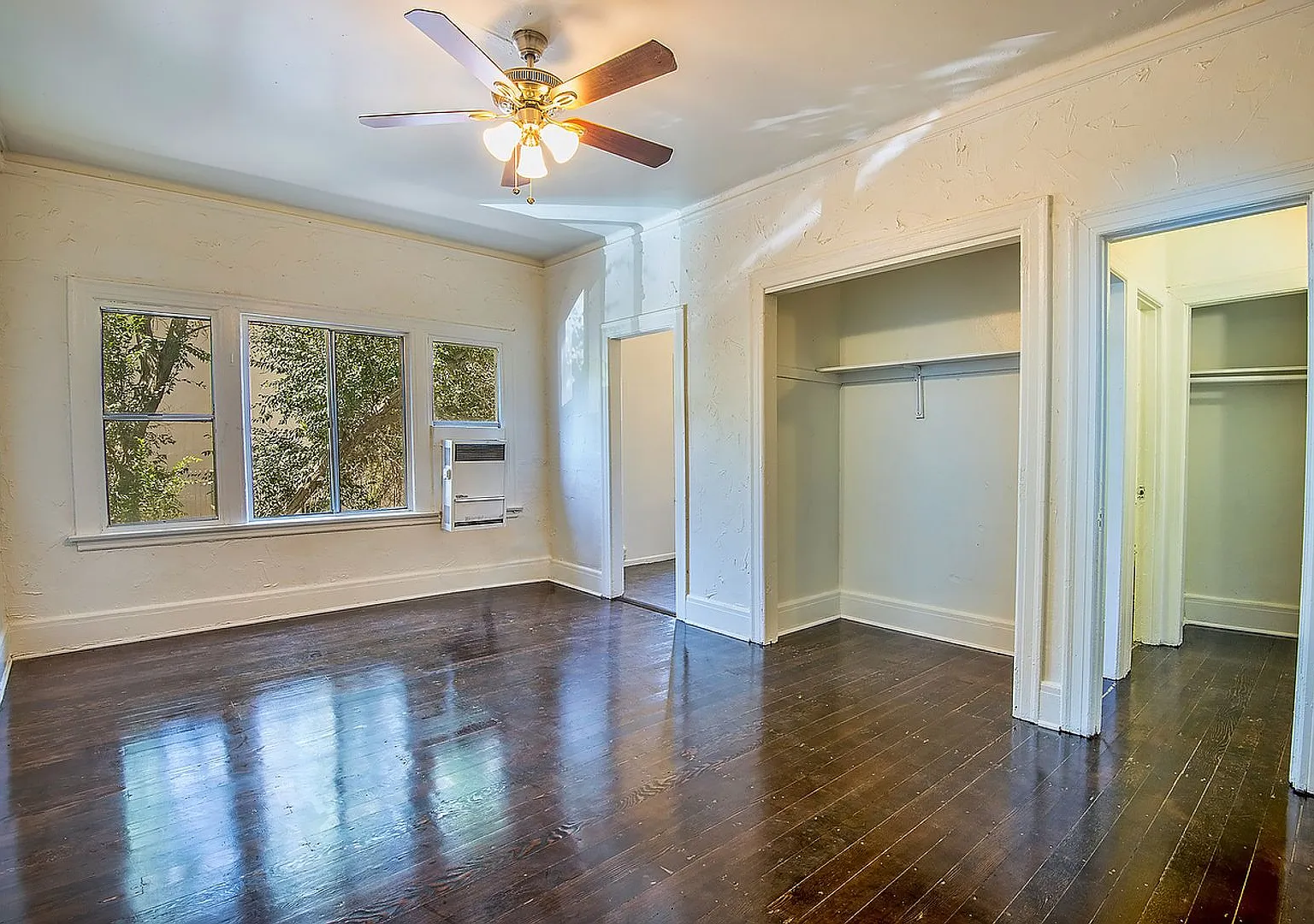415 S. Westlake Avenue — Photo 1