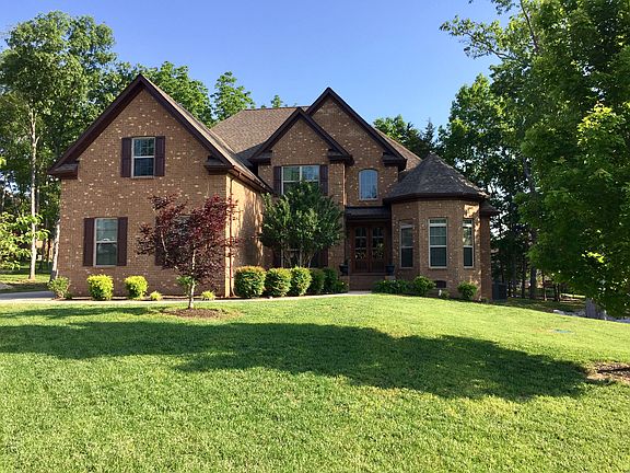 2nd image of 2124 Woodcliff Dr