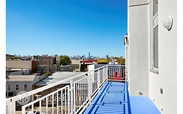 Sold by Douglas Elliman | media 25