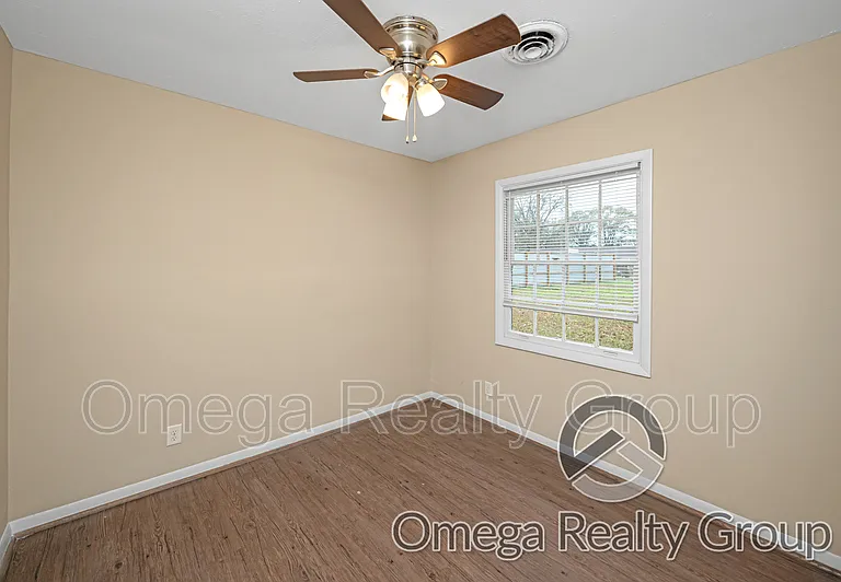 1265 Adell St — Photo 26
