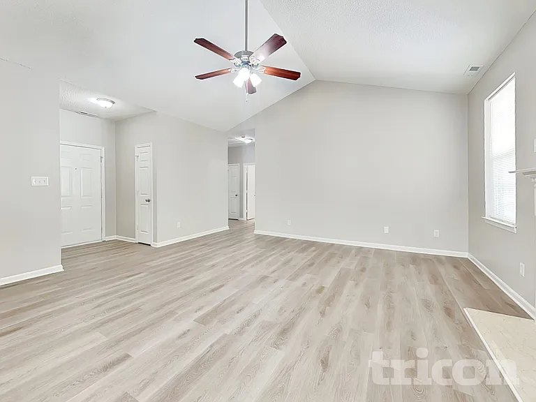 309 Patrick Ave SW — Photo 3