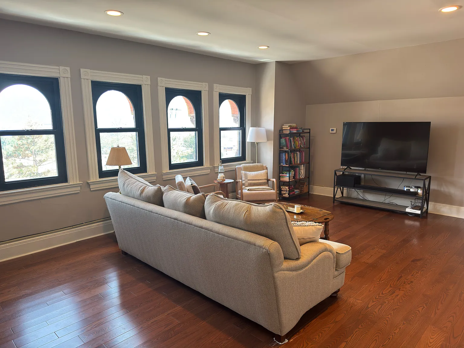 2 bed, 1600 sqft, $2,150 — Photo 3