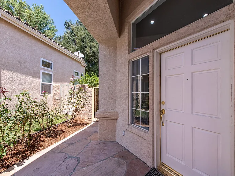 4774 Rhapsody Dr — Photo 4