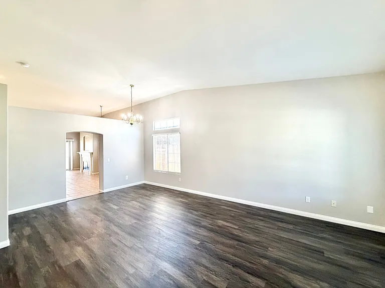 27071 School Park Dr — Photo 5