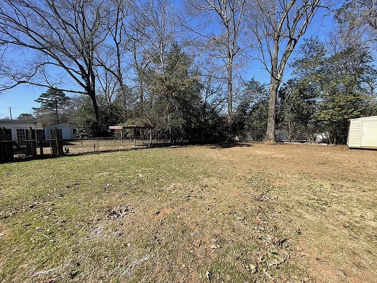 3613 Royal Crest Dr — Photo 13