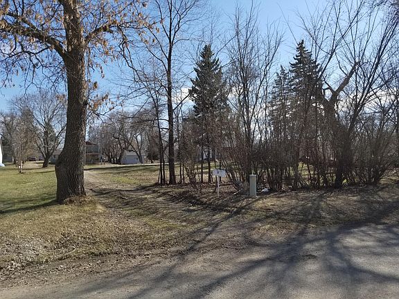 5th image of 18 E 3rd Ave