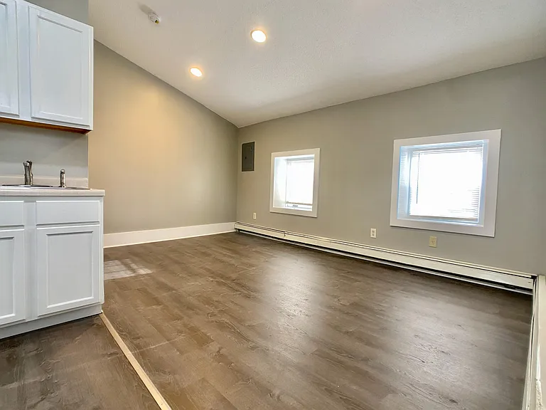 820 S Minnesota Ave #4 — Photo 4