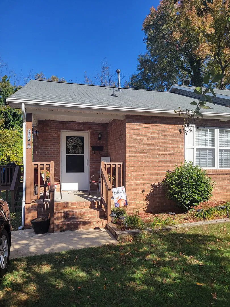 313 E. Washington Ave. Duplex — Photo 2