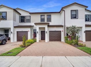 18546 SW 2nd St, Pembroke Pines, FL 33029