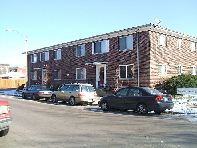 Exterior of 8 unit bldg
