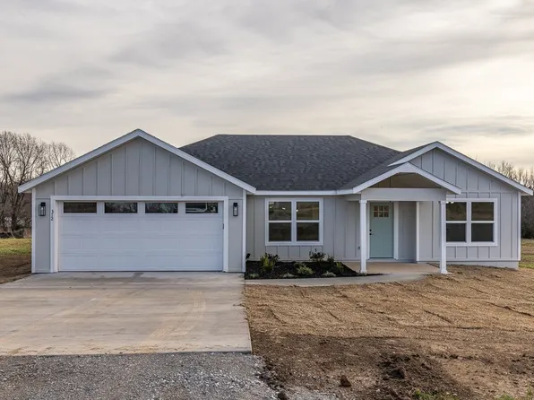 312 Madison #8965, Huntsville, AR 72740
