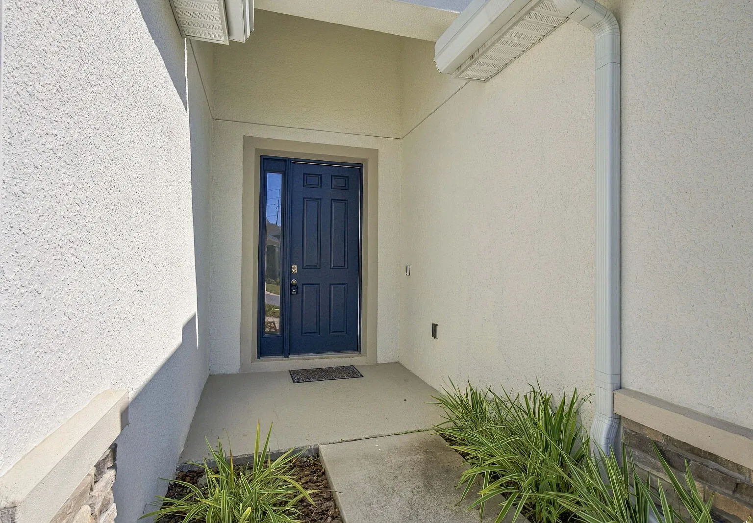 4 bed, 3.0 bath, 2537 sqft, $2,495 — Photo 3