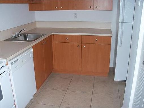 2nd image of 437 Executive Center Dr APT 113