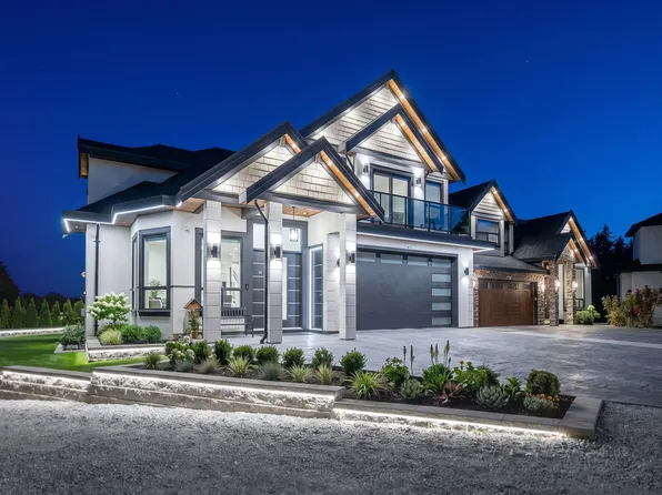 17018 57th Ave, Surrey, BC V3S 8M9