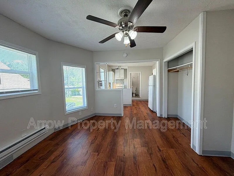 Studio, 1.0 bath, $665 — Photo 2