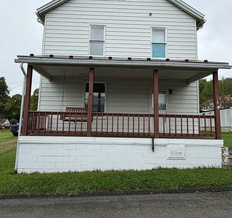 1st image of 118 1st St
