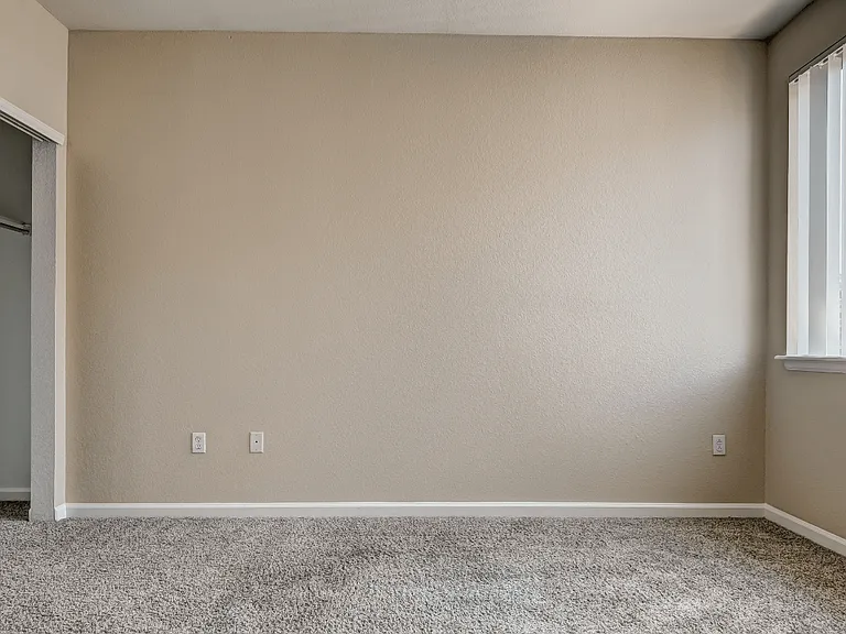 The Berkeley Apartments — Photo 16