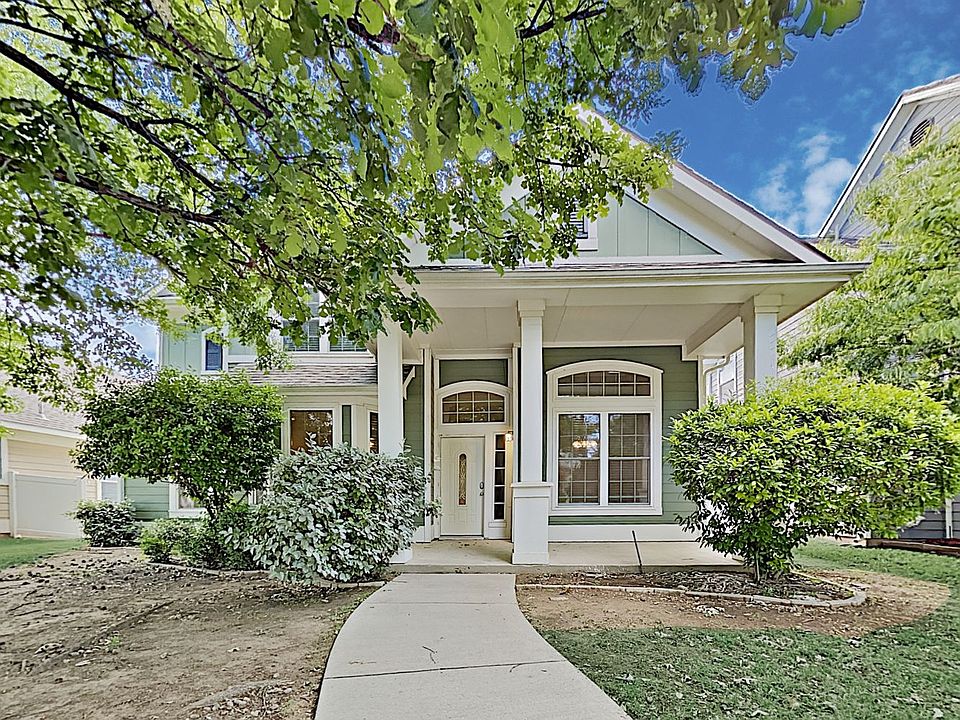 1st image of 1040 Elm Dr