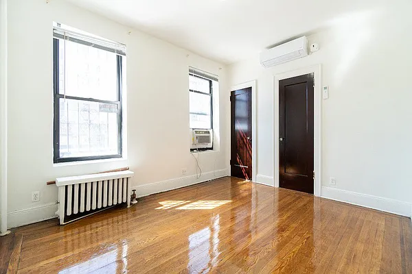 Rented by Camelot Realty Group | media 12