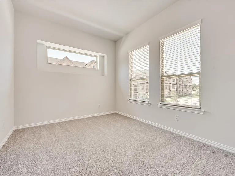 8340 Challenger Ln — Photo 9