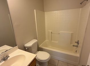 10 Point Place Dr, Cartersville, GA 30120