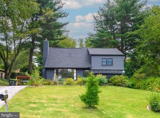 1410 Manorwood Dr, West Chester, PA 19382