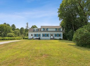 8 Iris Ln, Freeport, ME 04032