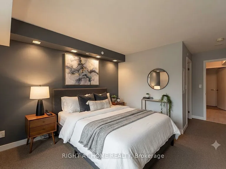 118 Varna Dr #101 — Photo 2