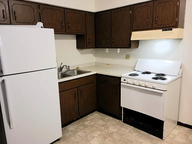 226 N Jefferson St #6 — Photo 3