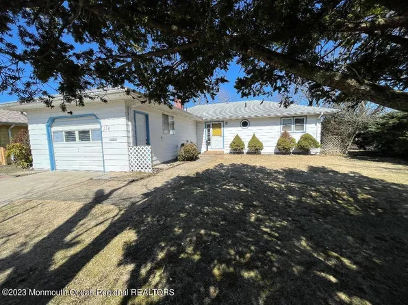 134 Charlotteville Drive S, Toms River, NJ 08757