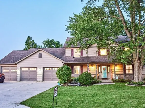 716 Allen Dr, Sweetser, IN 46987