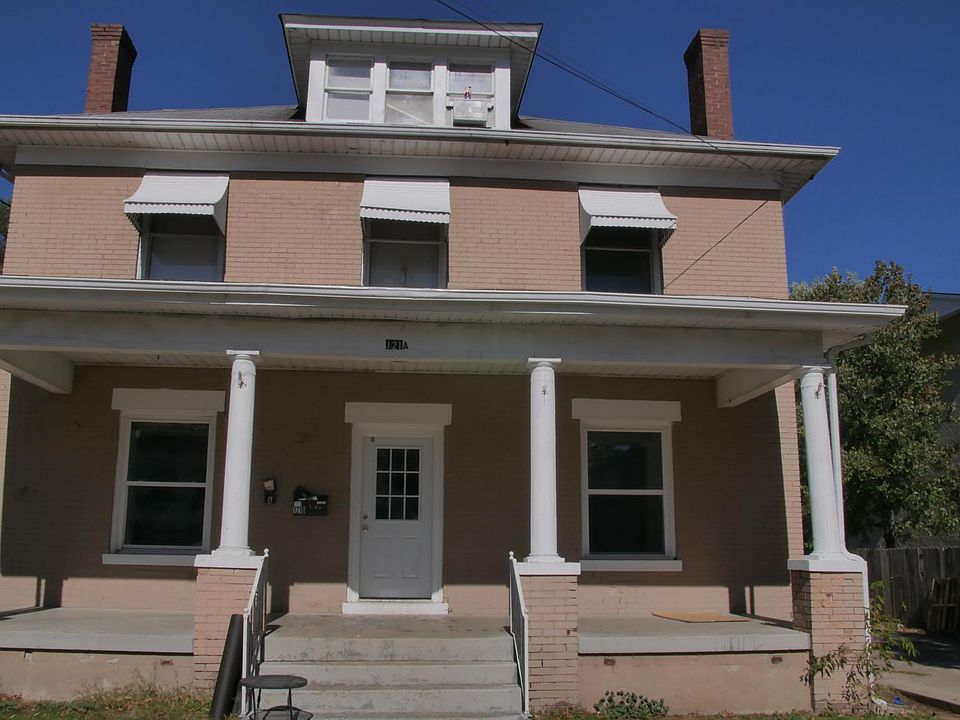 1st image of 121 Waller Ave