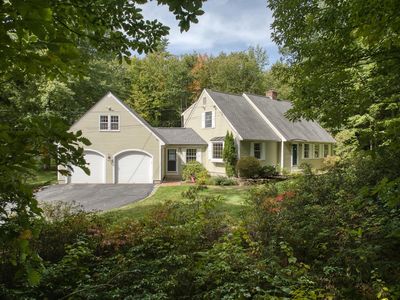 217 N Amherst Road, Bedford, NH, 03110