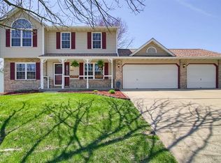 101 Oak Ridge Estates Dr, Glen Carbon, IL