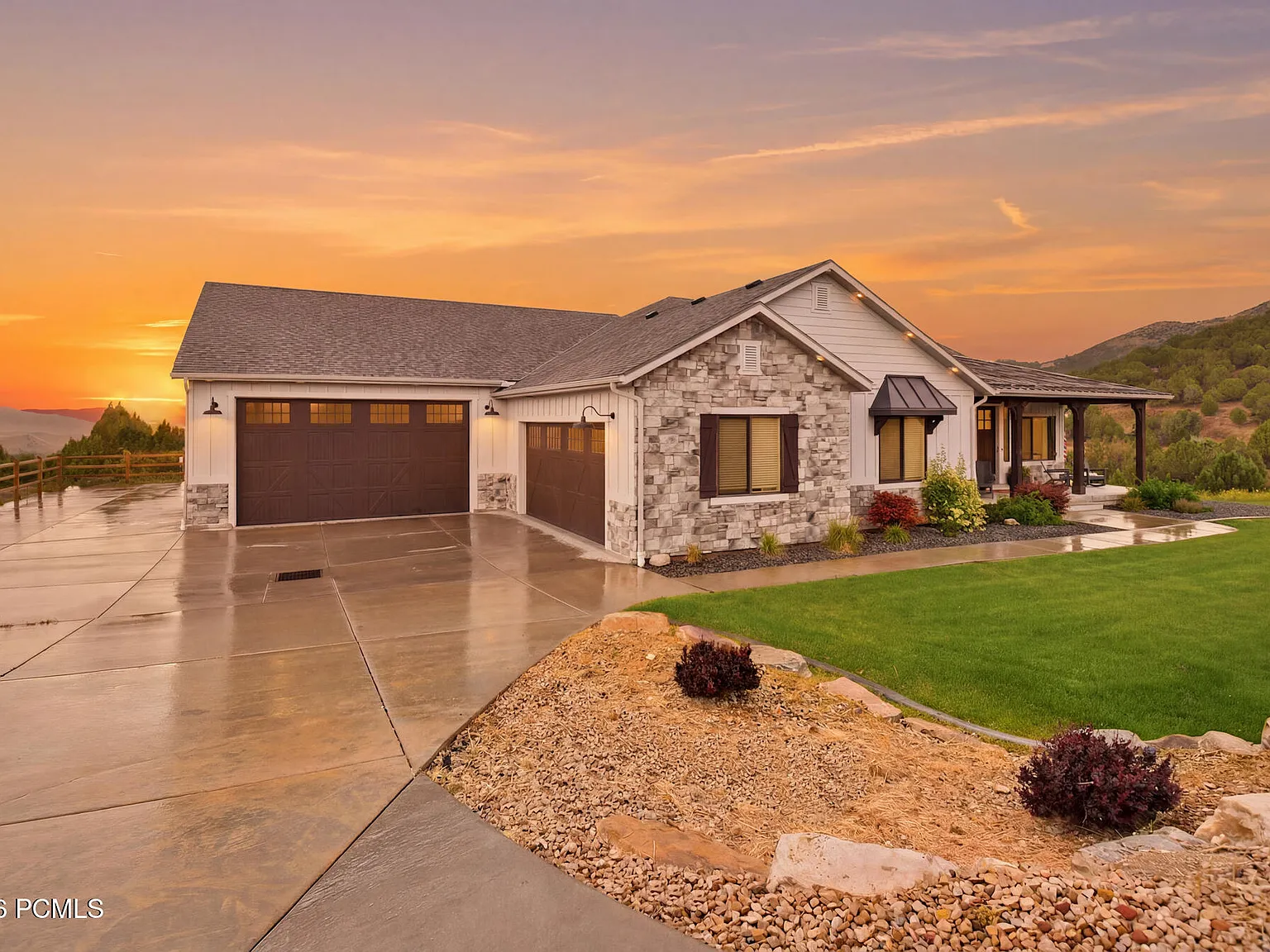 4 bed, 3.5 bath, 5880 sqft, $11,000 — Photo 3