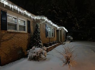 1973 Falls Rd, Toccoa, GA 30577