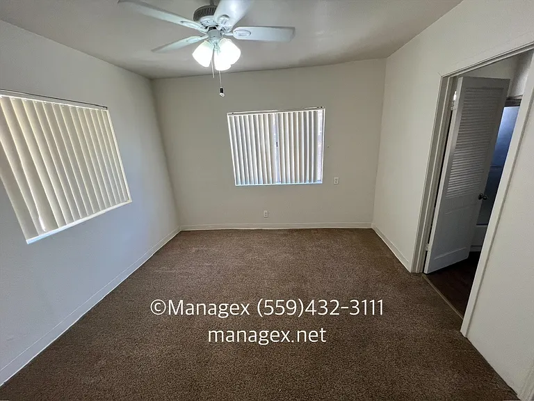 1129 E Brown Ave — Photo 8