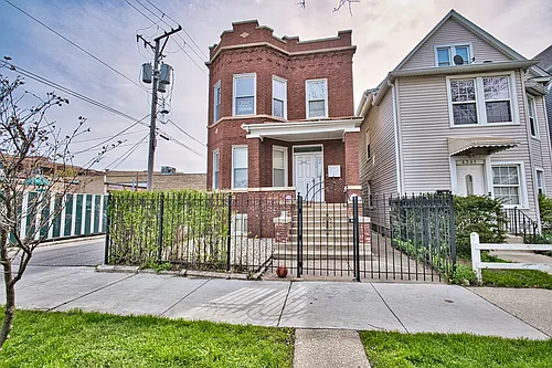 4345 N Whipple St #2 Photo 1