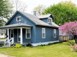 228 W Lee St, Plano, IL 60545