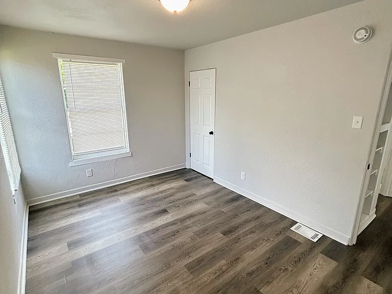 1210 Saint Charles St — Photo 10