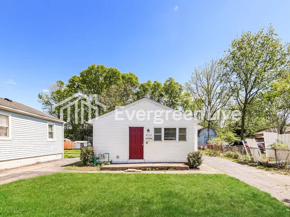 2712 Holman St, Moraine, OH 45439