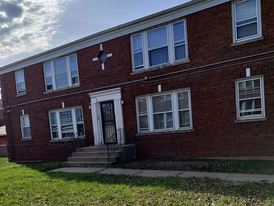 1st image of 8219 S King Dr #1E