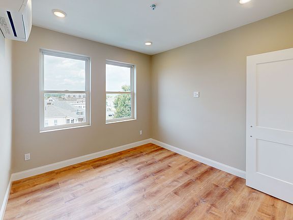 5th image of 100 Revere St #502