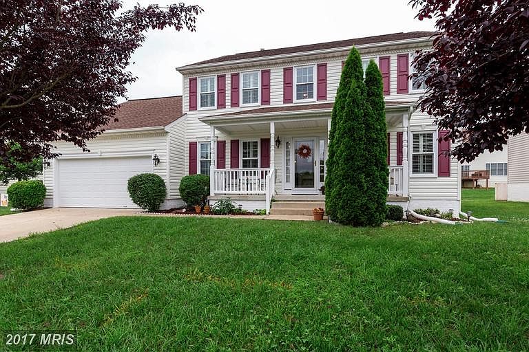 Exterior (General) Curb Appeal! Sidewalks
