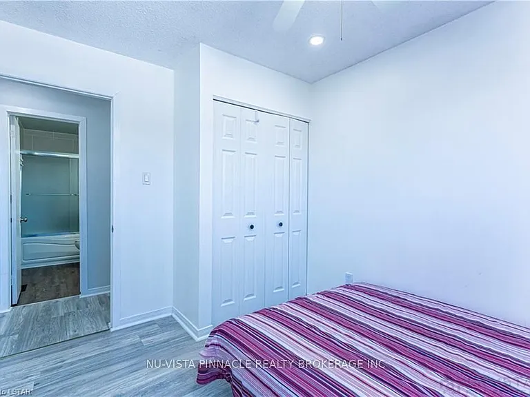 7 Ranchwood Cres — Photo 16
