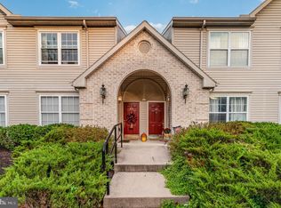 213 Forest Oak Ln, Harrisburg, PA 17110