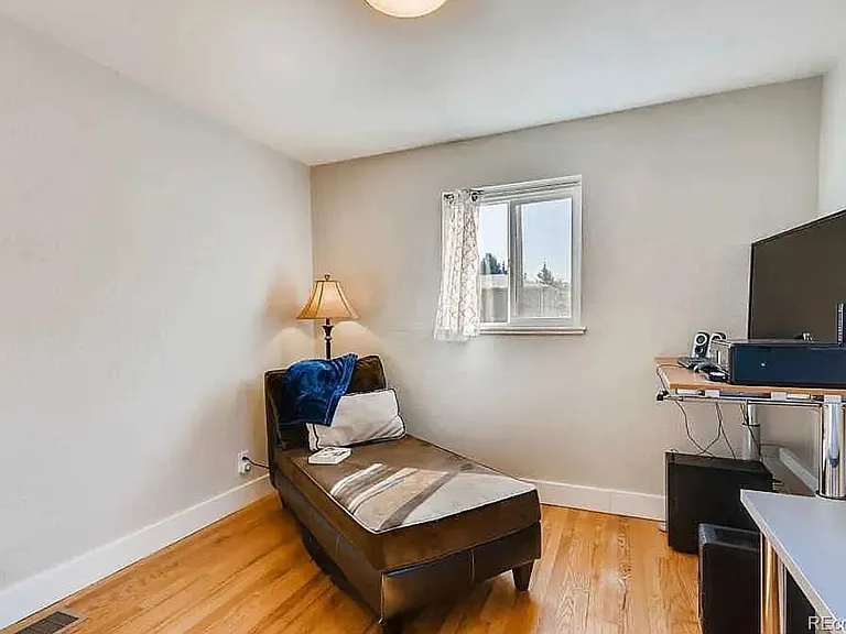 5190 E 33rd Ave — Photo 10