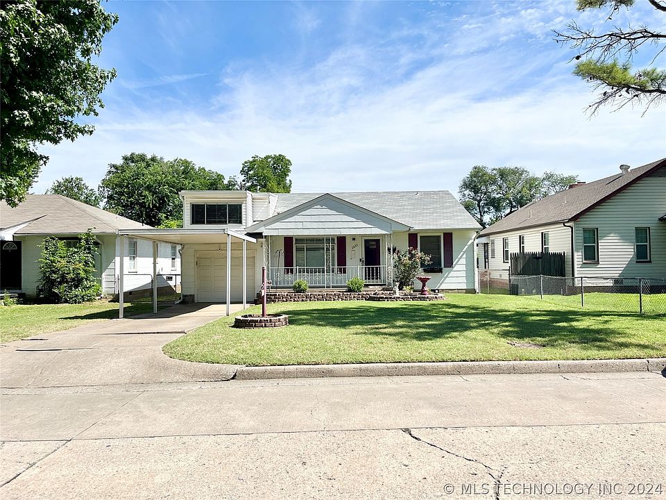 1st image of 2833 E 1st Pl